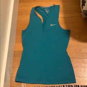 Workout v-neck tank NWOT